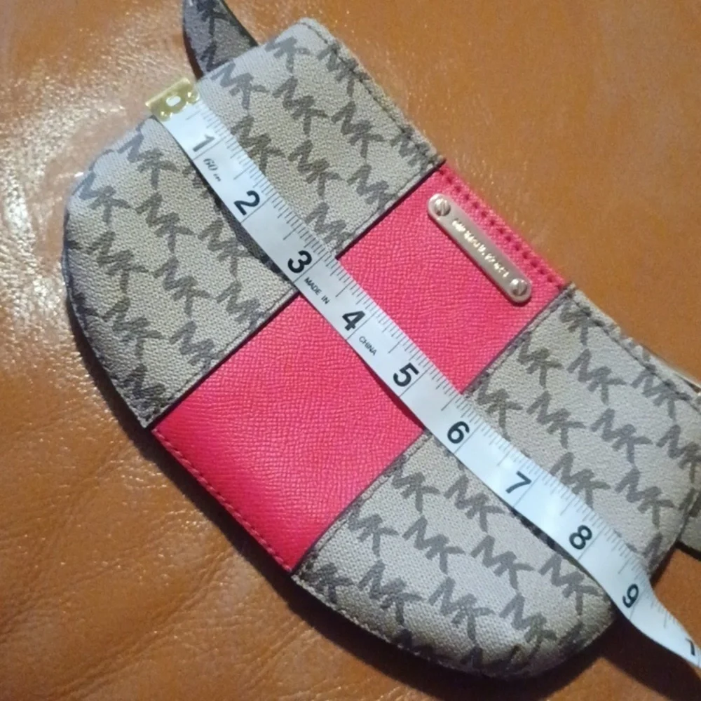 > Michael Kors Tan and Red Fanny Pack/Belt Bag